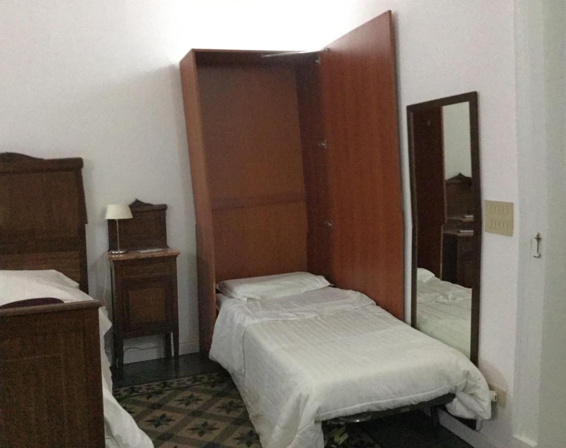 Crispi Accomodation B&B Κατάνια Εξωτερικό φωτογραφία